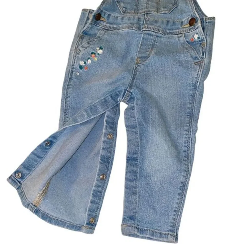 🎀3/$23🎀 oshkosh jean floral overall